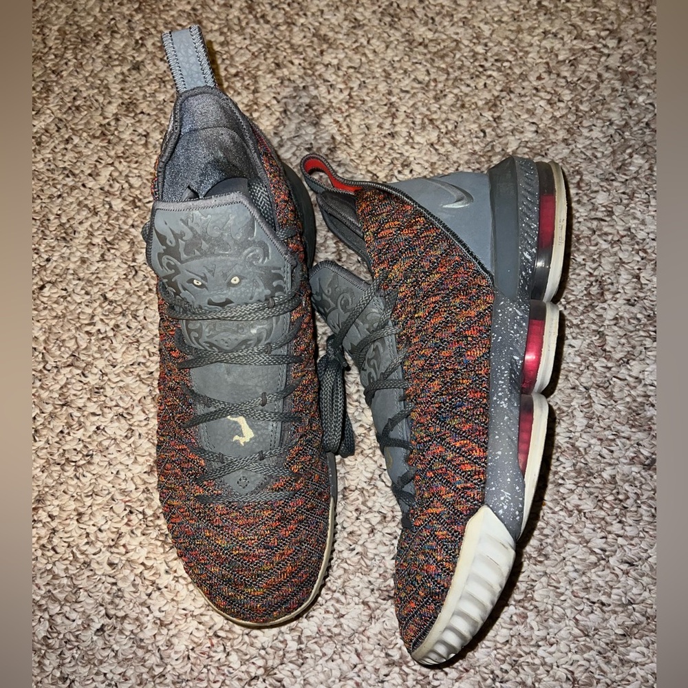 Nike LeBron 16 Multicolor